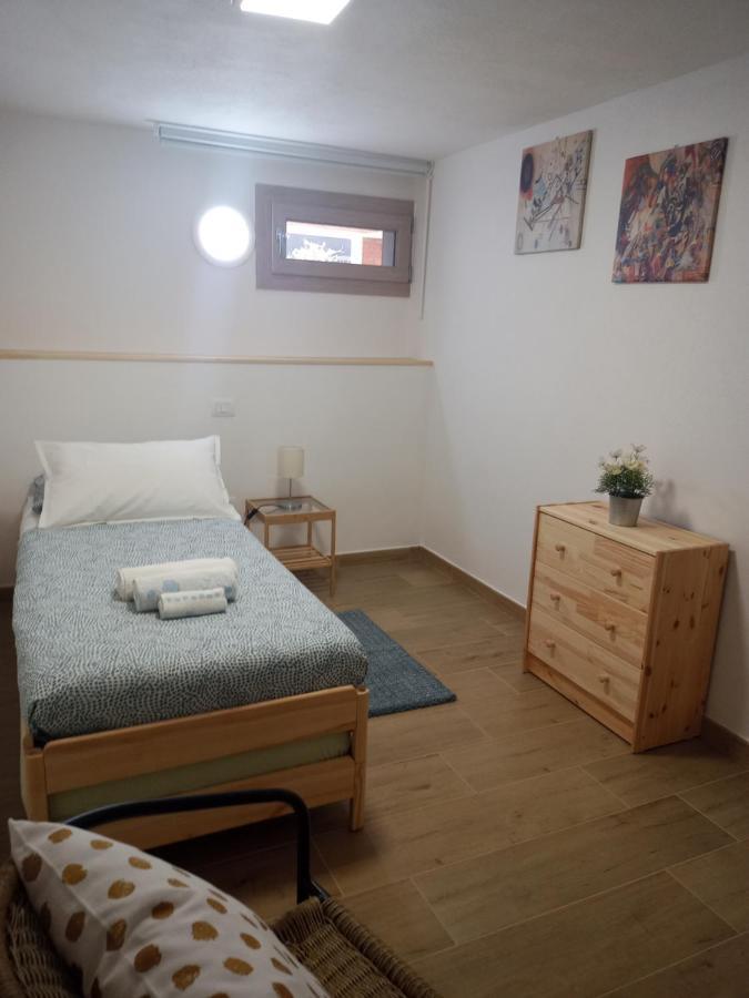 Vacanze Nella Casetta Pula Exterior foto
