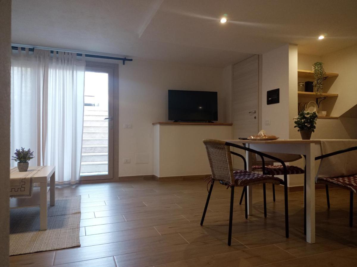 Vacanze Nella Casetta Pula Exterior foto