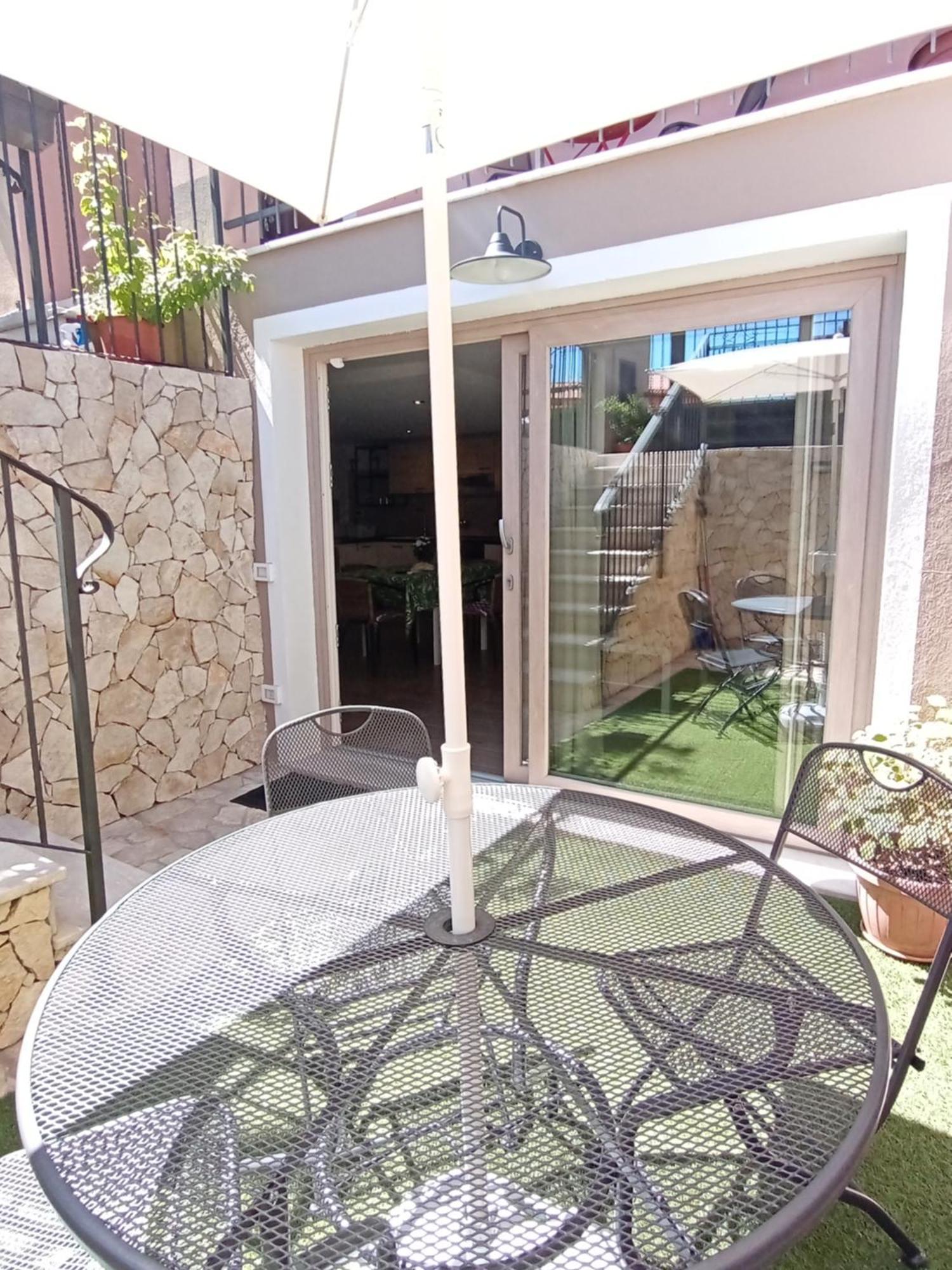 Vacanze Nella Casetta Pula Exterior foto